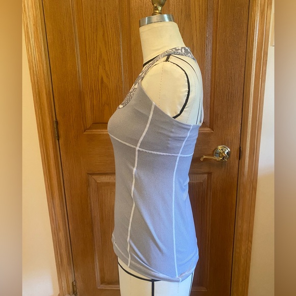 Lululemon Women’s Gray Layered Sports Bra Scoop Neck Tank || Size: 6 - Picture 5 of 6